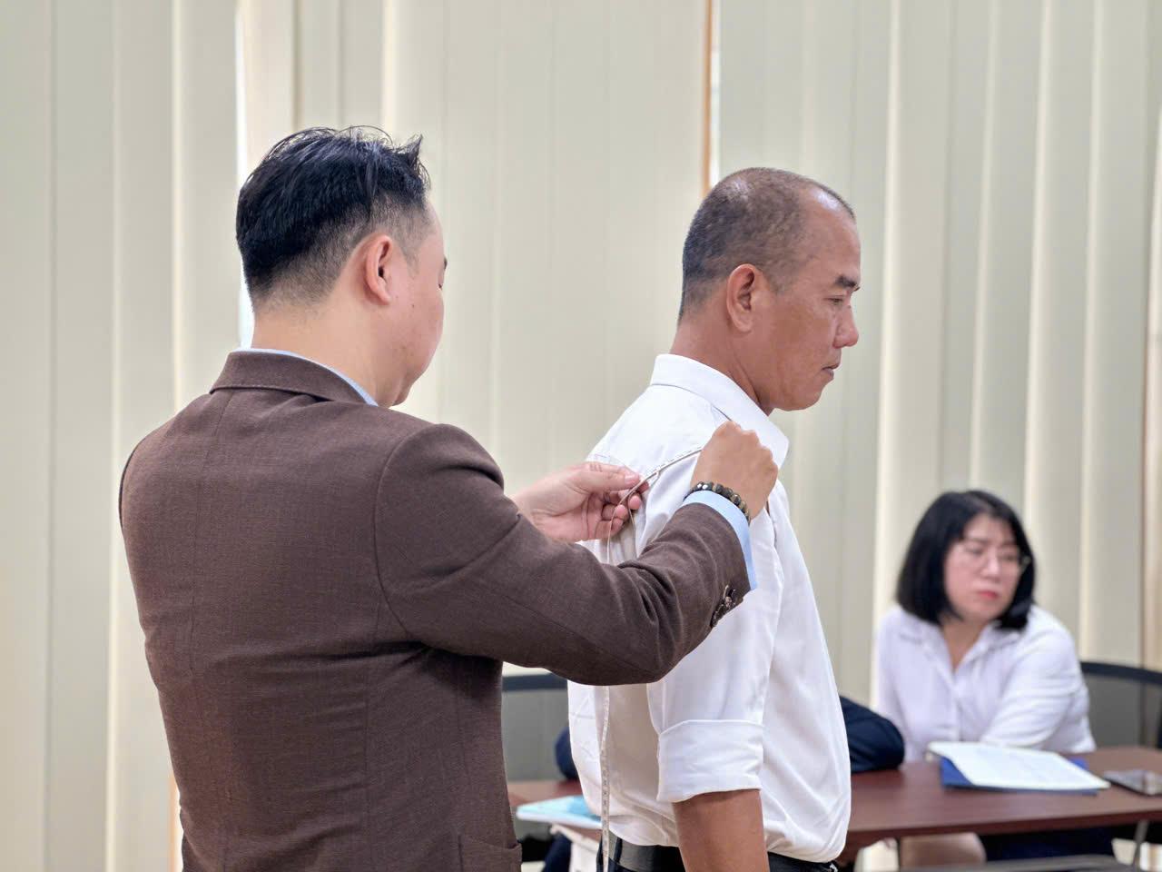 May Đo Tại Nhà Tại Phường Vĩnh Hội – Dịch Vụ May Suit Tận Nơi